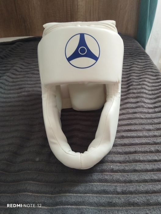 Шлем для каратэ киокушинкай-кан каратэ