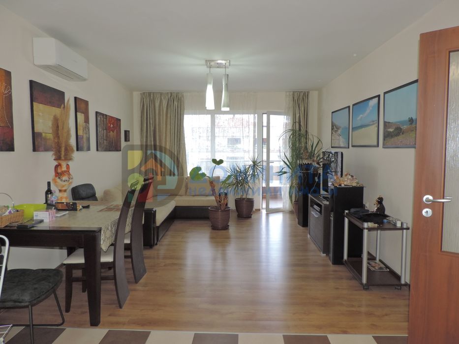 Обзаведен двустаен в сърцето на гр. Царево, 87 кв.м.