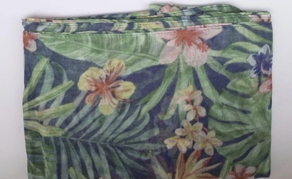 Esarfa Avon albastra eleganta Paisley Square Pleated Scarf