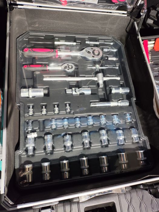 Набор инструментов универсальный