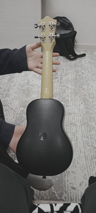 Укулеле в хорошем состоянии