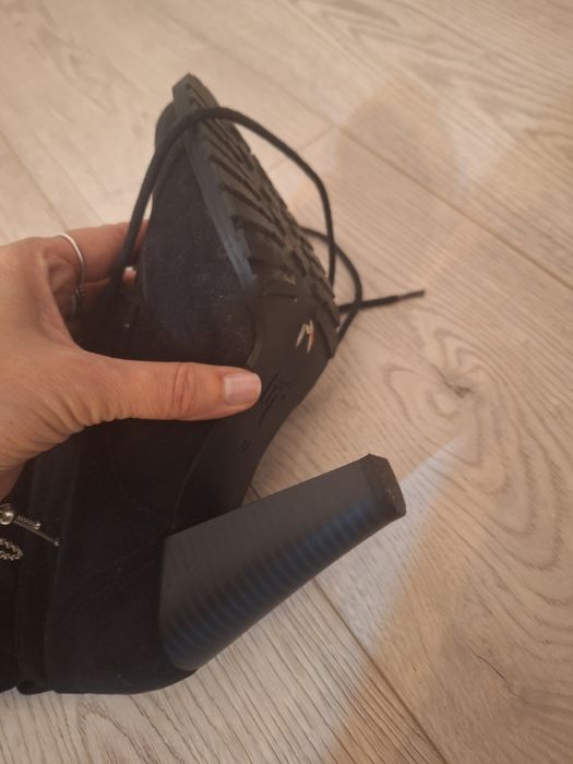 Cizme damă,Zara,noi,fara eticheta,nr 38