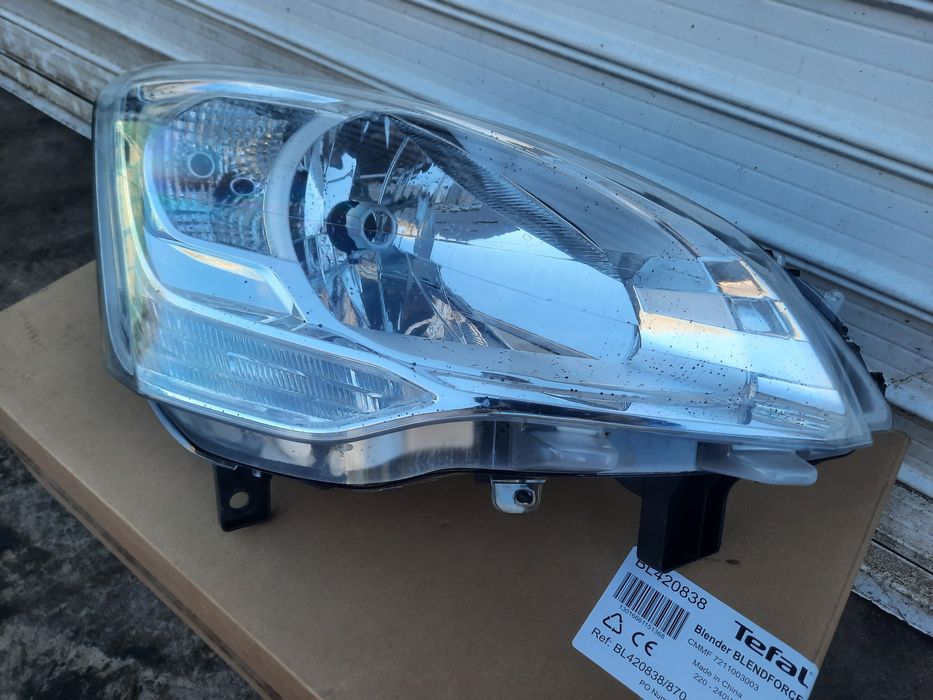 Десен фар Ситроен Берлинго / Citroën Berlingo