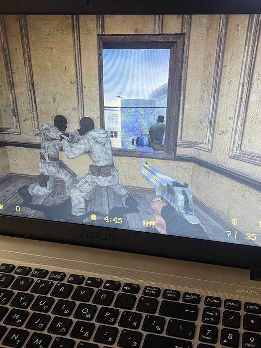 Продам Ноутбук - оффисный хороший