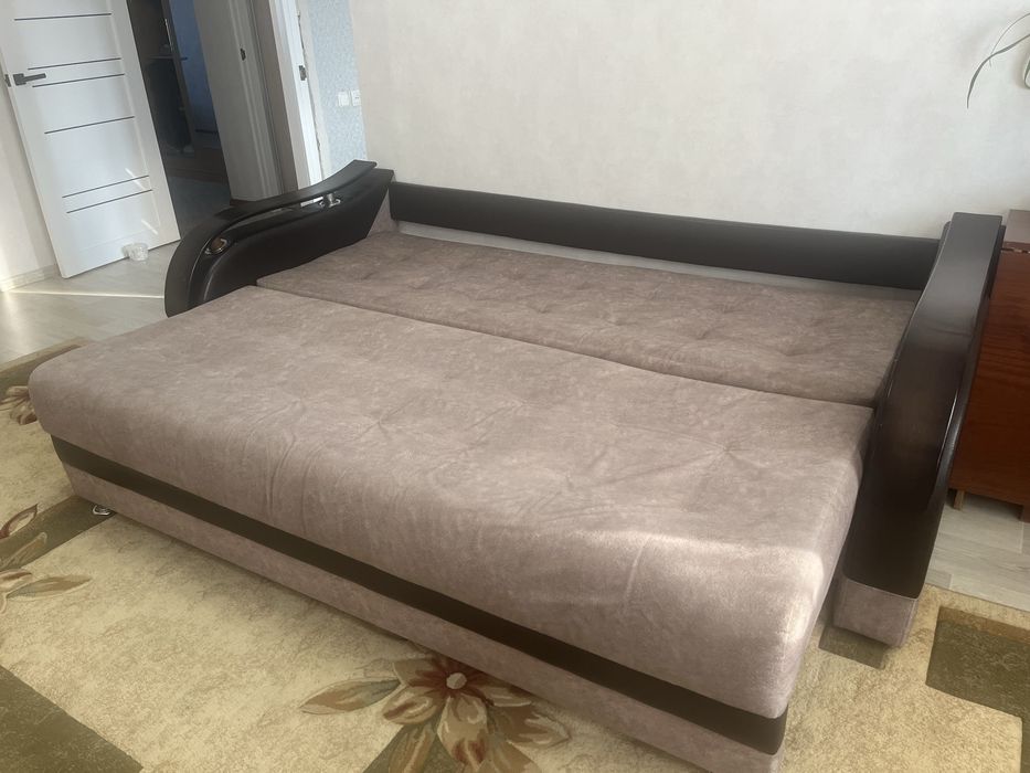 Диван            .