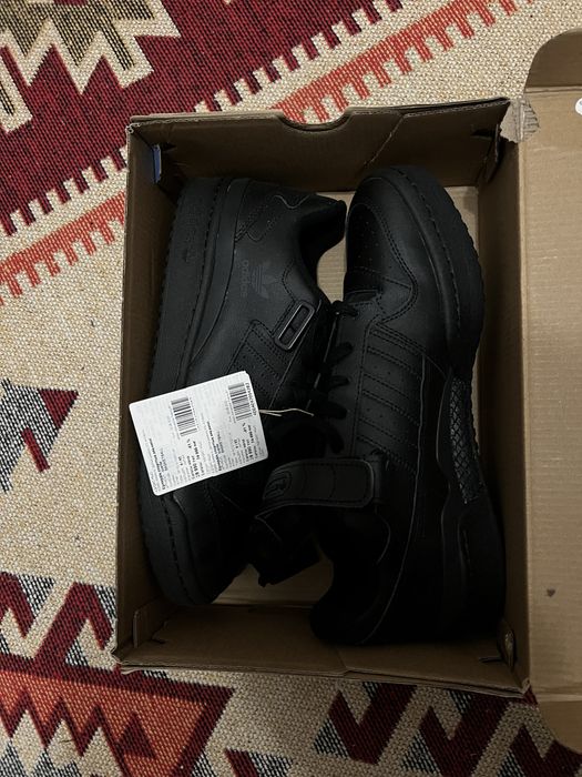 Adidas forum черный 10us