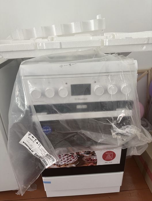 Продам газовую плиту Hansa