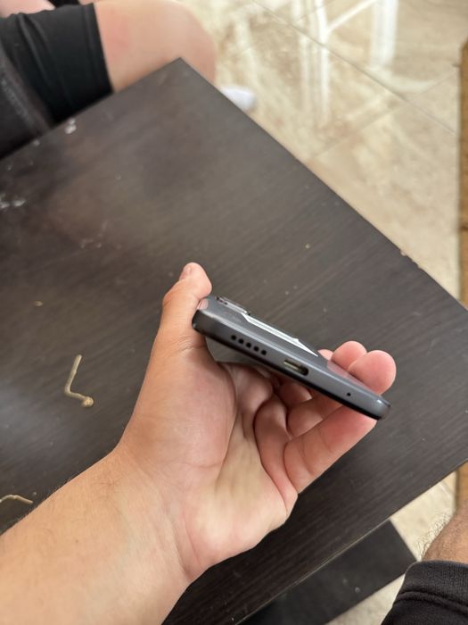 Redmi note 11 64 gb xaomi, telefonul este nou scos din cutie pentru poze