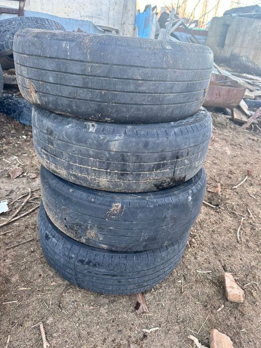 Шины камри 70 бескамерный 215/60/16