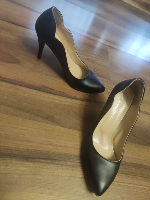 Официални обувки на ток