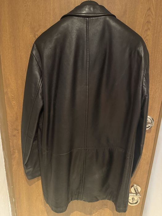 Geaca piele Hugo boss neagra  măsură 52-54 noua