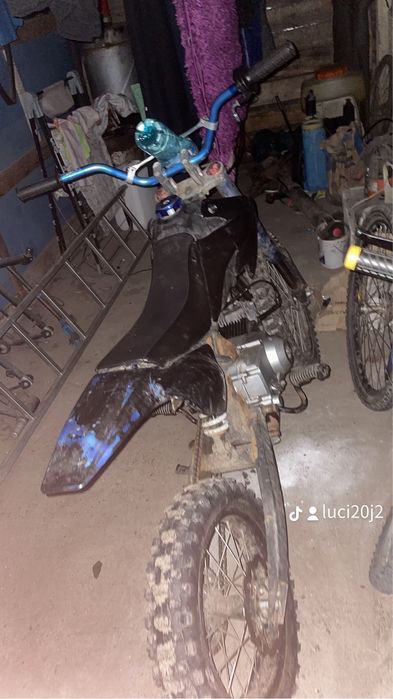 Se vinde cross de 125