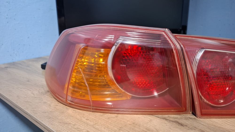 Заднии Стопы Фары Митсубиси Ланцер 10