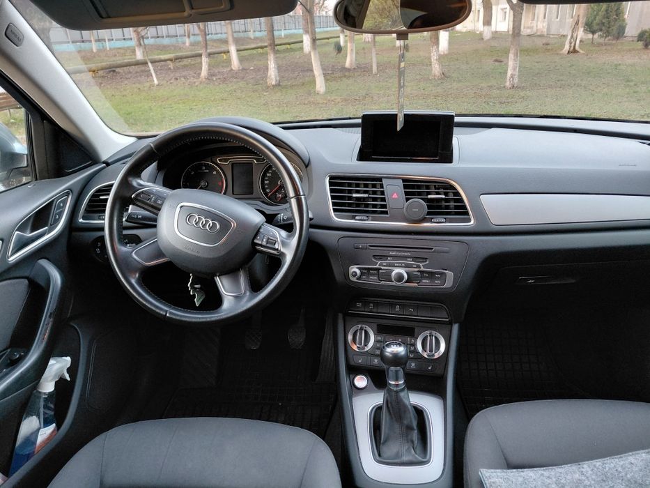 Audi Q3, 20 tdi 140 cp