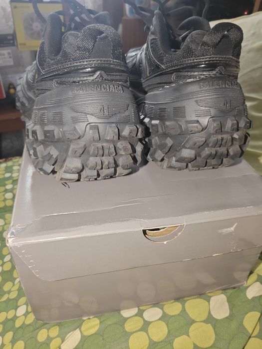 Balenciaga Bouncer/Defender