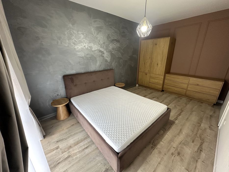 Inchiriez apartament 2camere in spate la ESSO Giroc