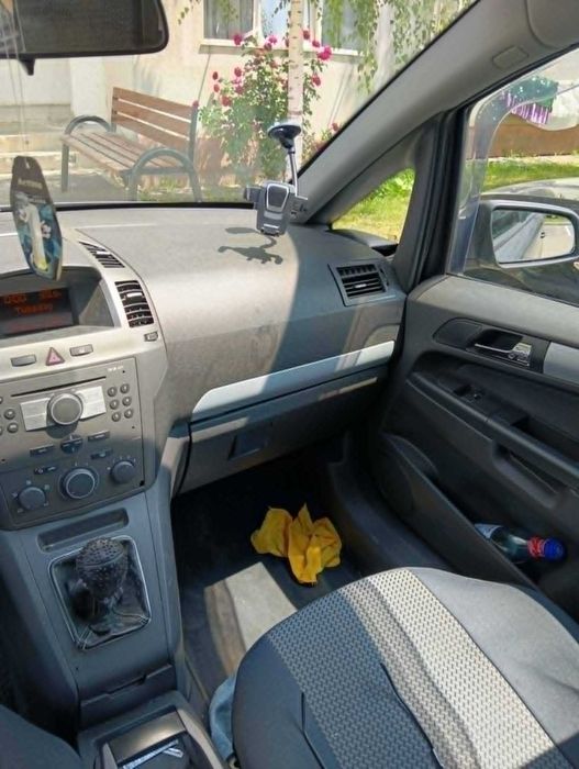 Vand Opel Zafira B - 2006