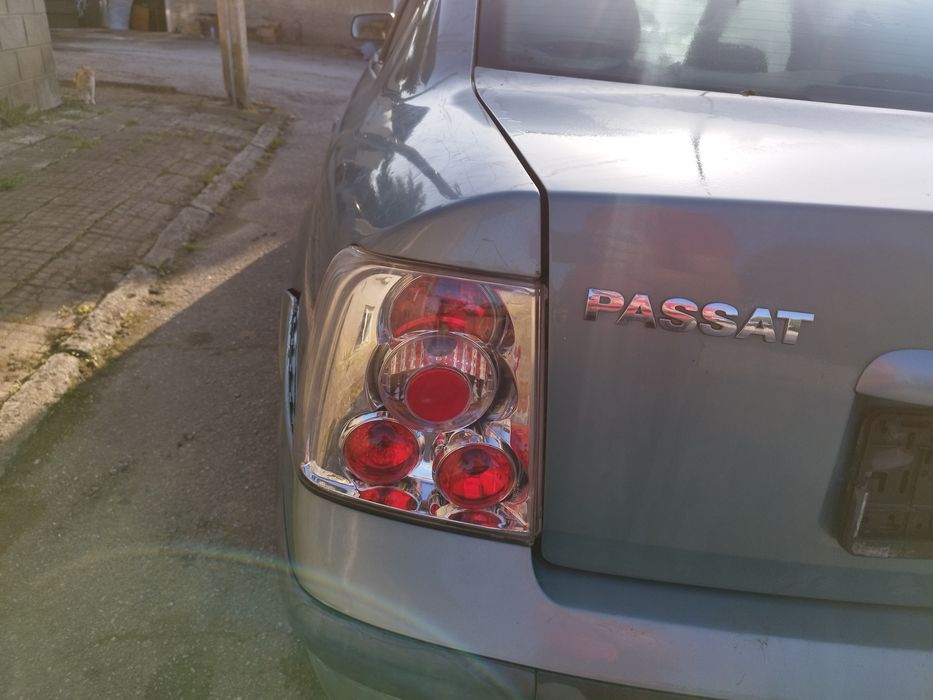 Продавам Пасат Б 5 1.6 101 На части