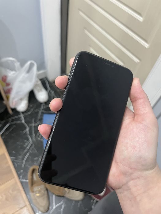 Айфон 11 64гб продаю