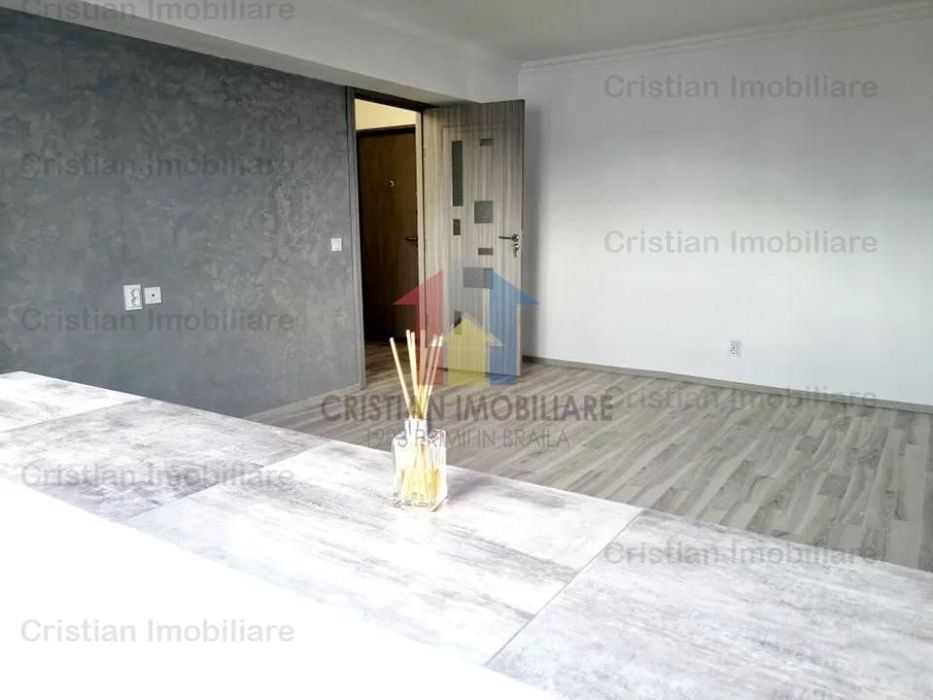 Ap 1 cam zona Buzaului , SPATIOS Totul Nou!!!