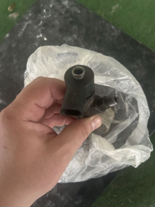 Форсунки киа соренто 2003 2,5 дизель есть 8 штук