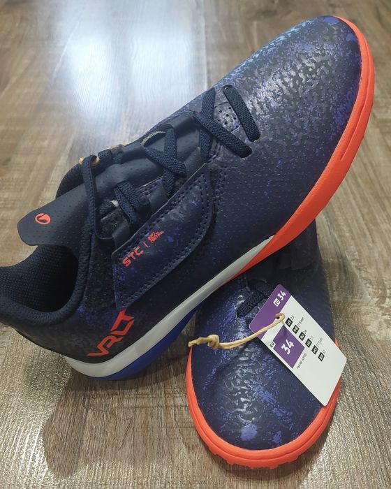 Детски футболни обувки