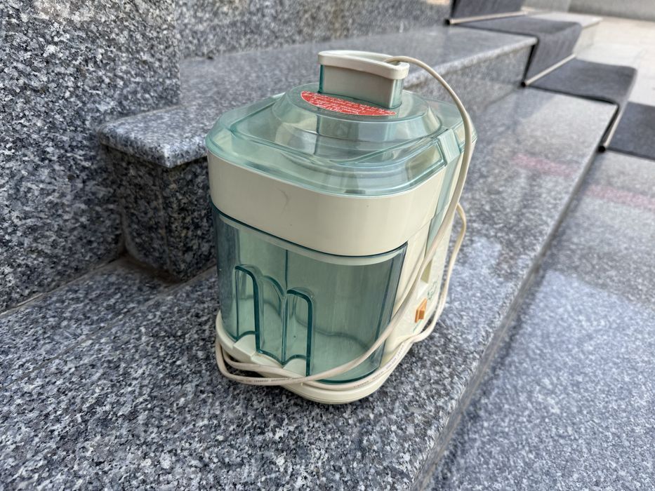 Соковыжималка б/у