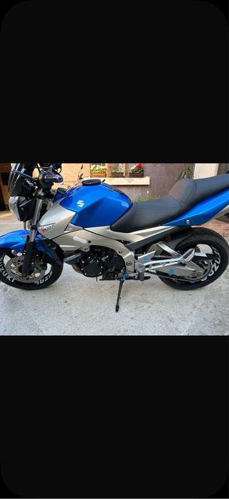 Suzuki gsr600u a2