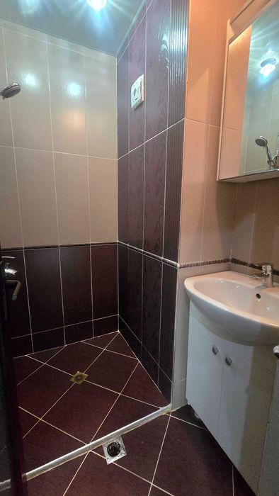 Продава се Четиристаен апартамент в Търговище, Център - 80 кв.м за 606 €/кв.м - Снимка #15