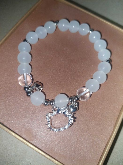 Bratara Noua cu margele Hello Kitty