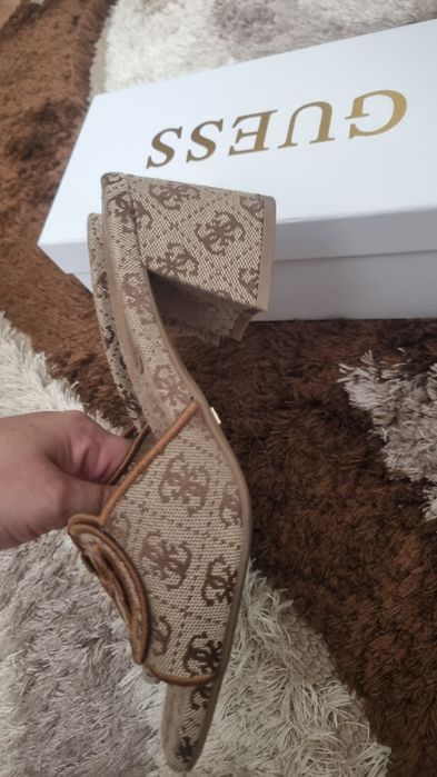 Șlapi guess marimea 36
