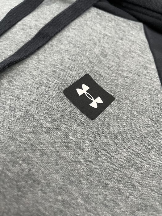 Under Armour оригинален мъжки суичър, L размер