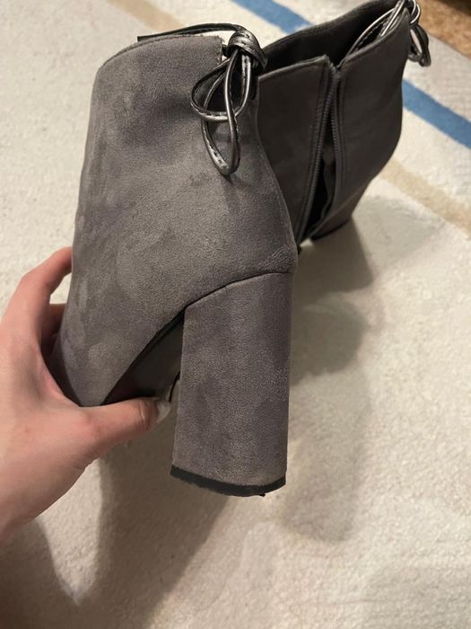 Ботильоны из замши