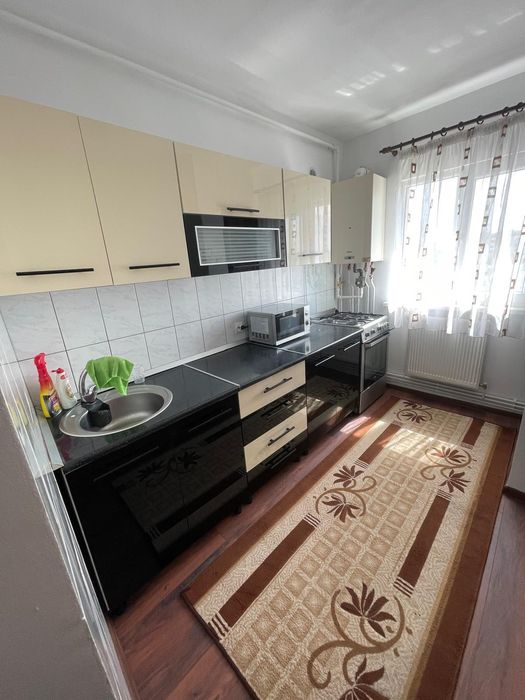 Ofer apartament in chirie