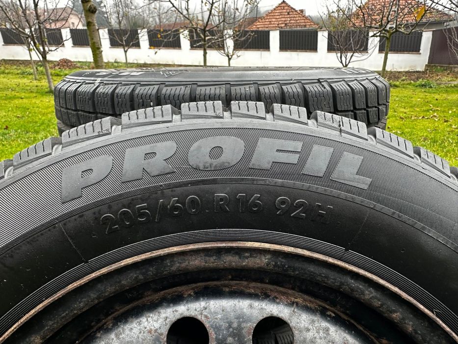 Roți de tablă + Cauciucuri de iarnă 205/60/R16 M+S