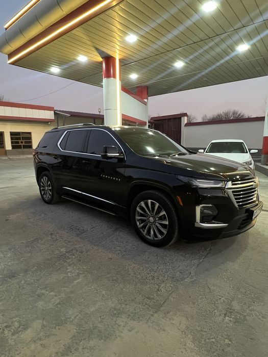 Chevrolet Traverse 2023 год 13000 км автоматический порог