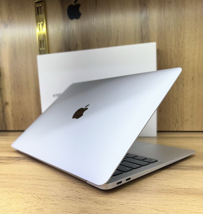 MacBook Air M1 8/512