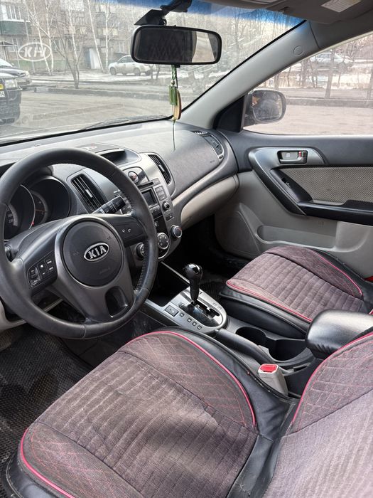 Продам машину Кия.