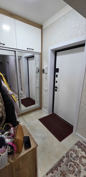 Продается 4х комнатная квартира в центре ойбек