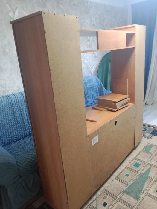 Прадаю стенка для телевизора