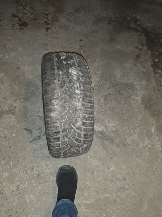 225 60 17 - 3 броя зимни