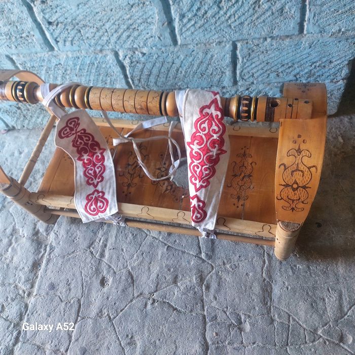 Бесик сатылады бу