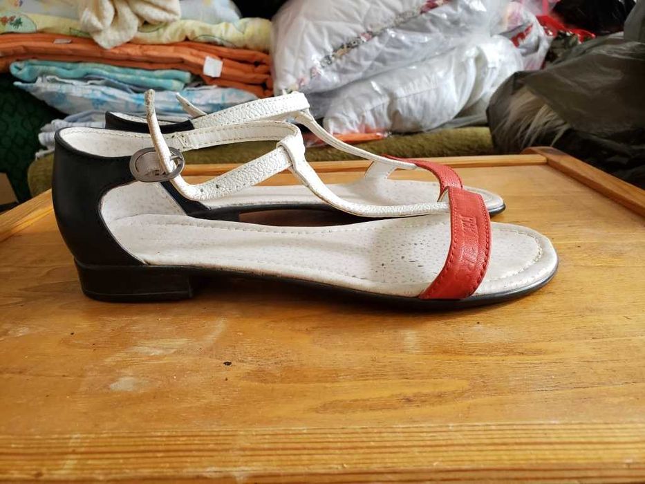 Сандали естествена кожа с тънки каишки