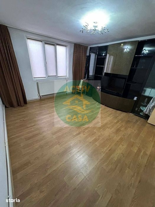 Garsoniera, zona Scoala nr. 8, cf.1, libera