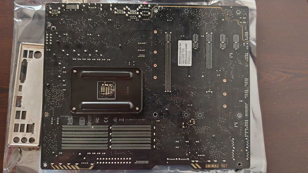 Placă de bază ASUS TUF X470-PLUS GAMING, Socket AM4, ATX + I/O Shield