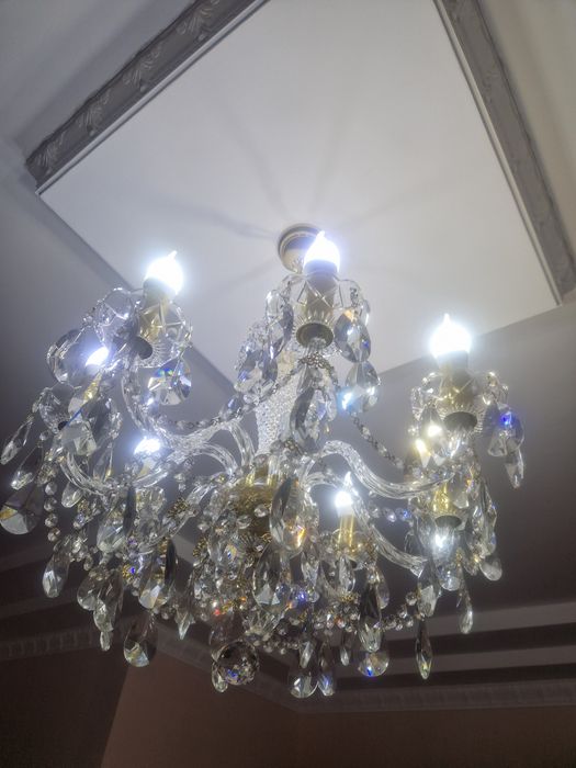 Люстры , светильники, бра