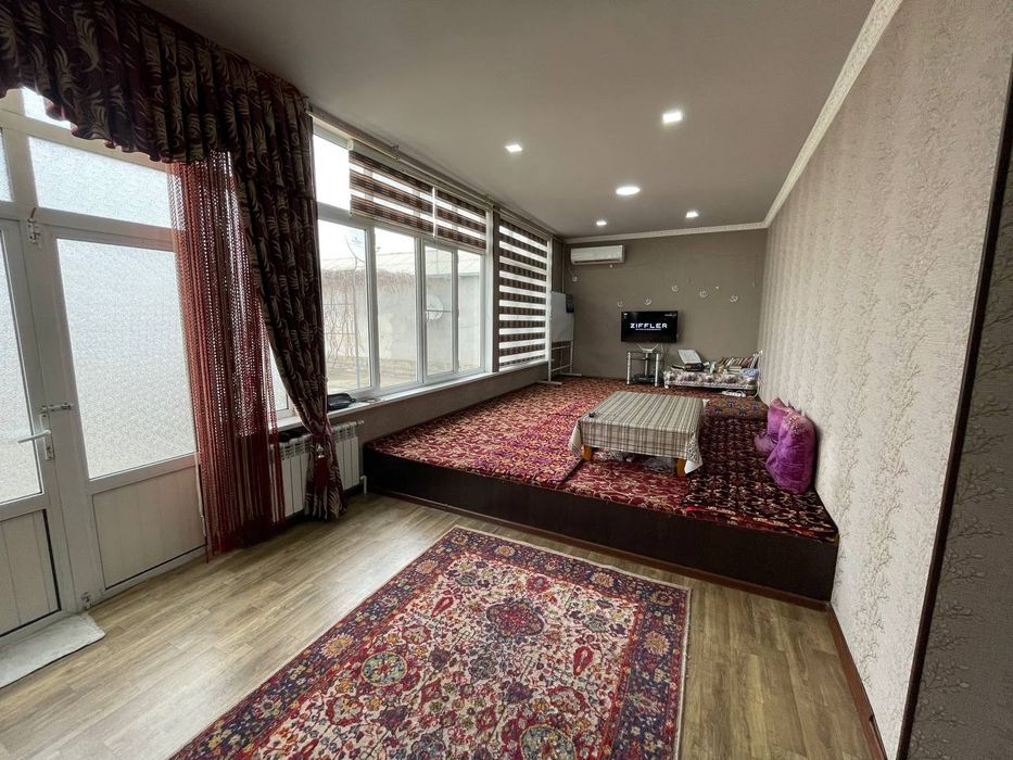 Ҳовлили уй сотилади