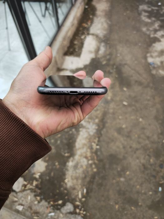 Iphone 11  64GB/67% емкость