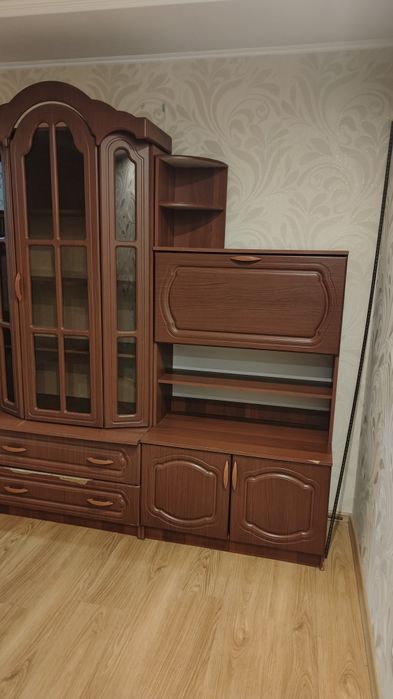 Продам стенку в зал