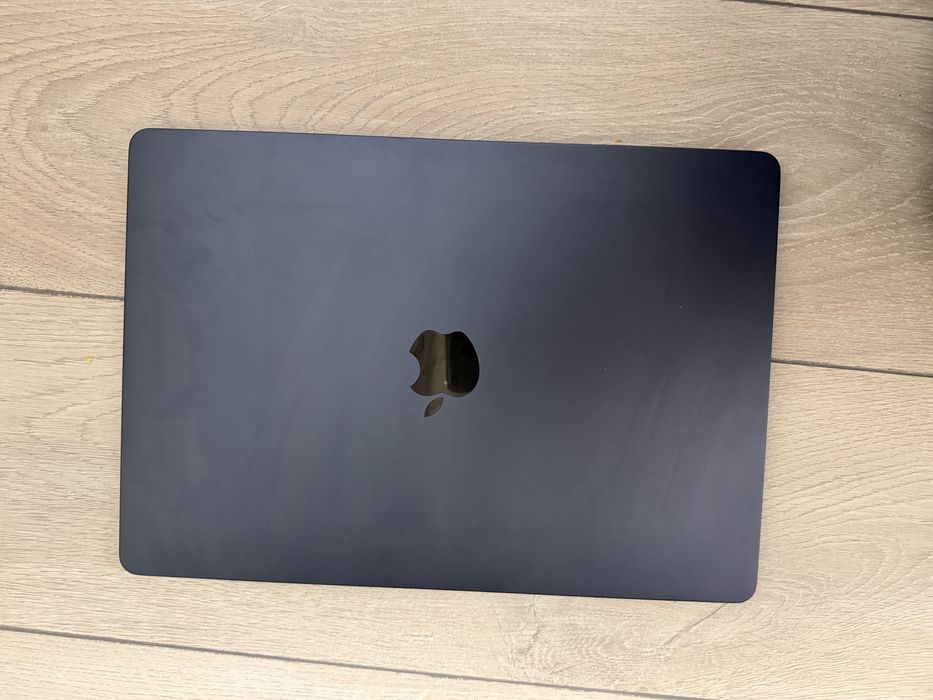 Macbook  15.3 air M2 2023